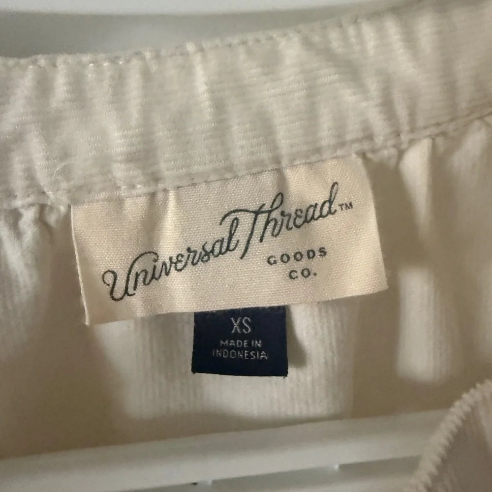 Universal Thread Cream Blouse - Picture 2 of 5